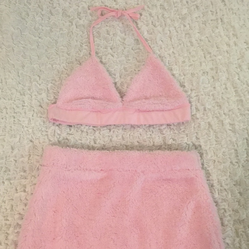 Fuzzy Pink Bikini Top & Skirt Rave SET - Picture 1 of 8